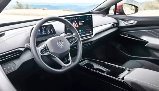 Владельцы Volkswagen подали в суд из-за руля: подробности