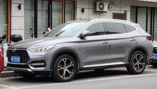 Какие электромобили украинцы выбирали больше всего в августе