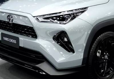 Toyota Yaris Cross в новом темном стиле: что изменилось