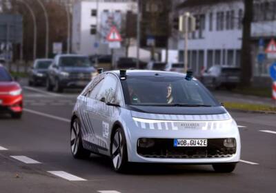 Volkswagen представил автомобиль без руля и педалей