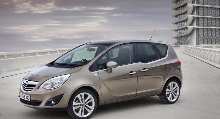 Opel привез в Киев второе поколение минивэна Meriva