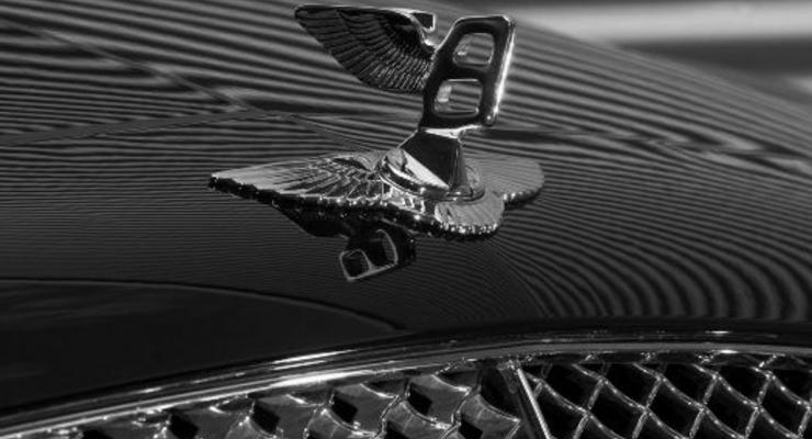 Bentley отзывает автомобили из-за поржавевших эмблем