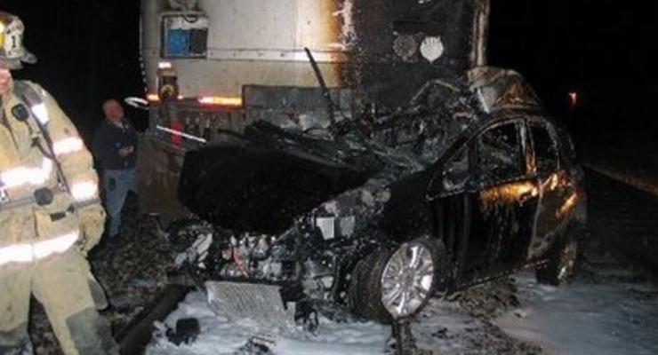 На стоянке в Киеве сгорело пять машин