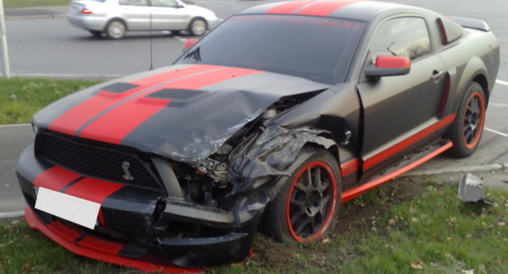 Украинский рэпер разбил эксклюзивный Mustang