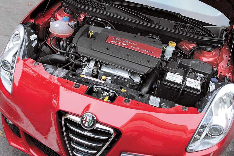 Alfa Romeo Giulietta: Любить глазами? / autocentre.ua