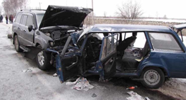 Внедорожник Lexus протаранил ВАЗ – в четверке никто не выжил