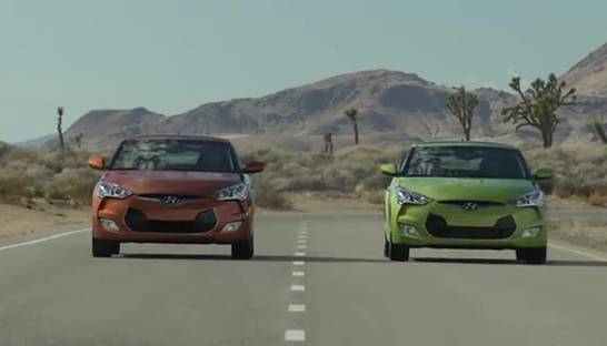 Новый Hyundai Veloster в движении