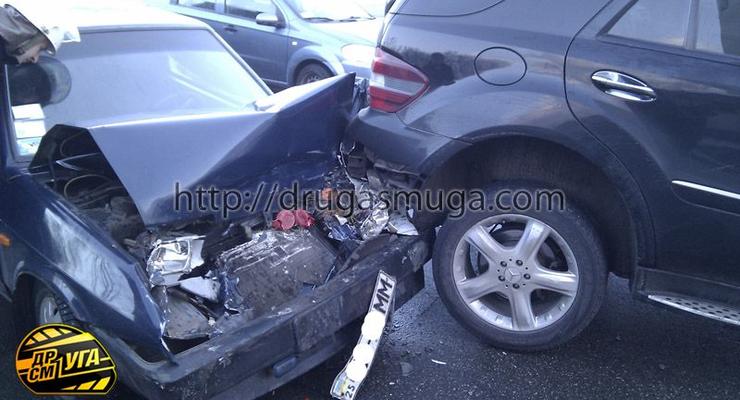 Авария в Броварах – повреждено шесть машин