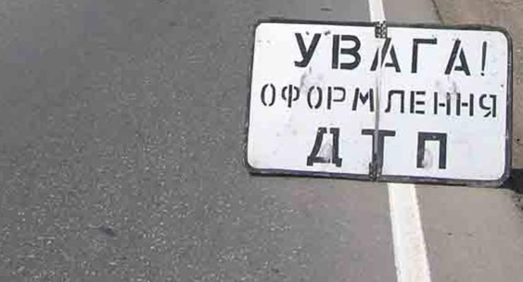 Под Киевом гаишник сбил пешеходов