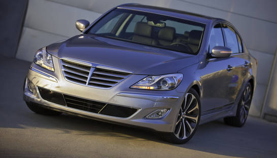 У Hyundai Genesis новая коробка и мощные моторы