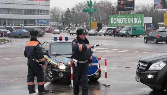 В Крыму четверо неизвестных избили двух гаишников