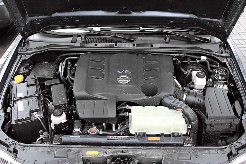 Nissan Pathfinder: Здоровяк с большим сердцем / autocentre.ua