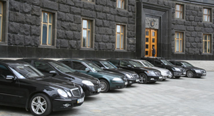 Кабмин выделил 1,7 миллиона гривен на ремонт своих машин