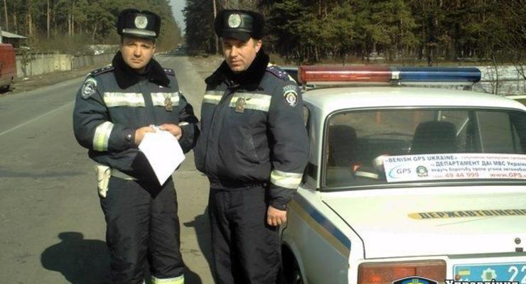 В Киеве пьяный водитель пытался дать гаишникам сотню долларов