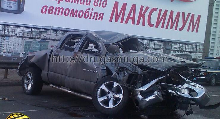 В Киеве работник СТО насмерть разбился на клиентском Dodge
