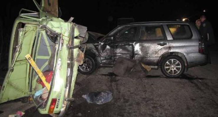 Водитель Subaru разбил два авто и травмировал пять человек