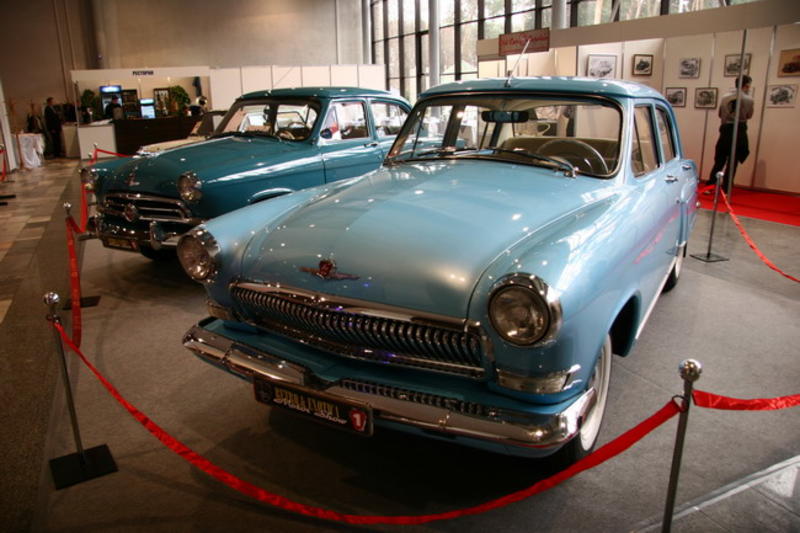 В Киеве открылась выставка коллекционных автомобилей / autocentre.ua