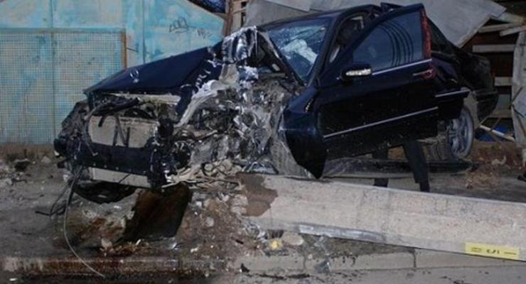 Киевские мойщики разбили спортивный Mercedes