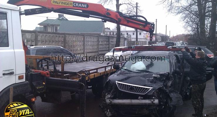В Киеве лоб в лоб столкнулись Lexus и Ford – четверо в больнице