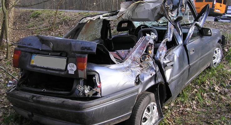 В Ровенской области разбился Opel - двое погибших