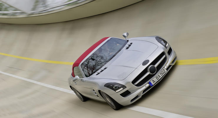 Mercedes показал новый спортивный кабриолет