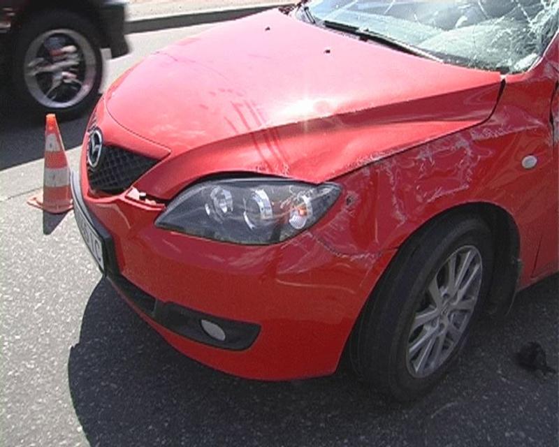В Киеве перевернулась Mazda – пострадали двое детей / magnolia-tv.com
