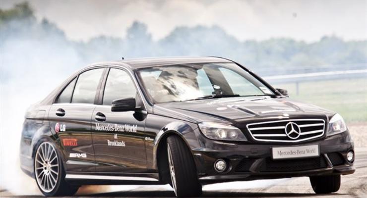 Рекорд Гиннесcа: самый длинный занос на Mercedes