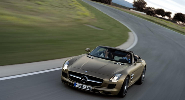 Mercedes-Benz превратил крылатый спорткар в кабриолет