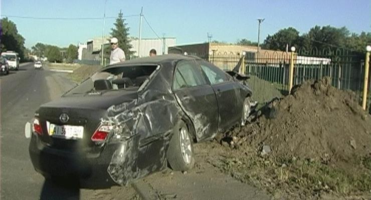 Под Киевом перевернулась Toyota – водитель вылетел и разбился