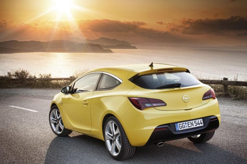 Opel показал первую иллюстрацию нового кабриолета / Opel
