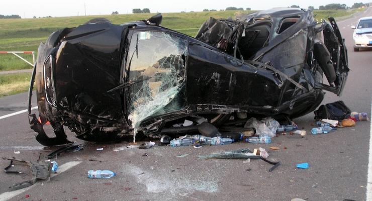 Kia протаранила отбойник и перевернулась – погиб пассажир