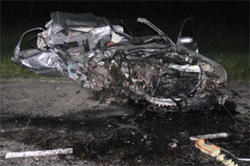 В Сумской области гаишник на Mercedes убился об экскаватор / gaisumy.gov.ua