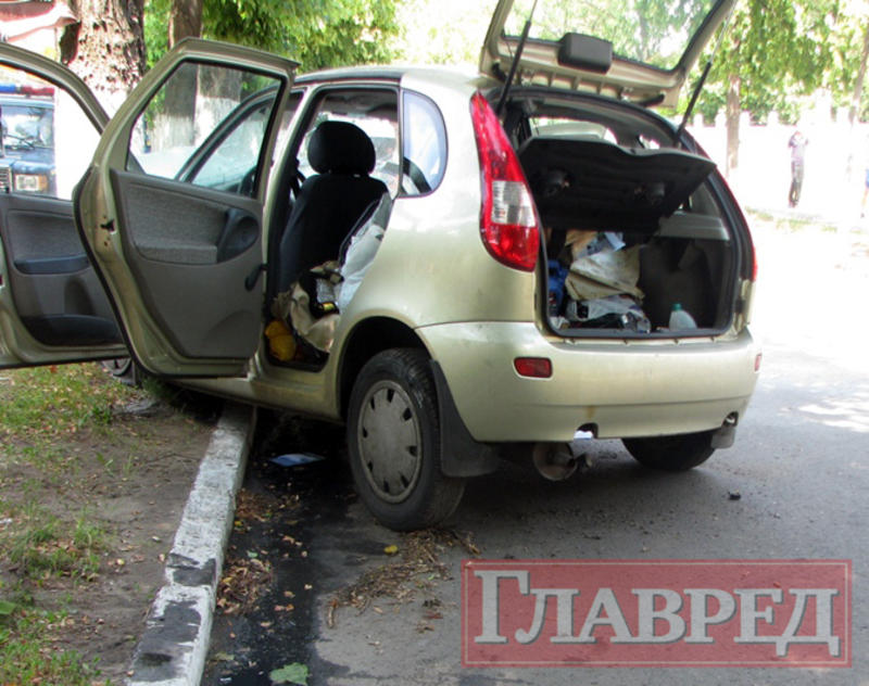 В Киеве Lada врезалась в дерево – пассажир погиб на месте / glavred.info