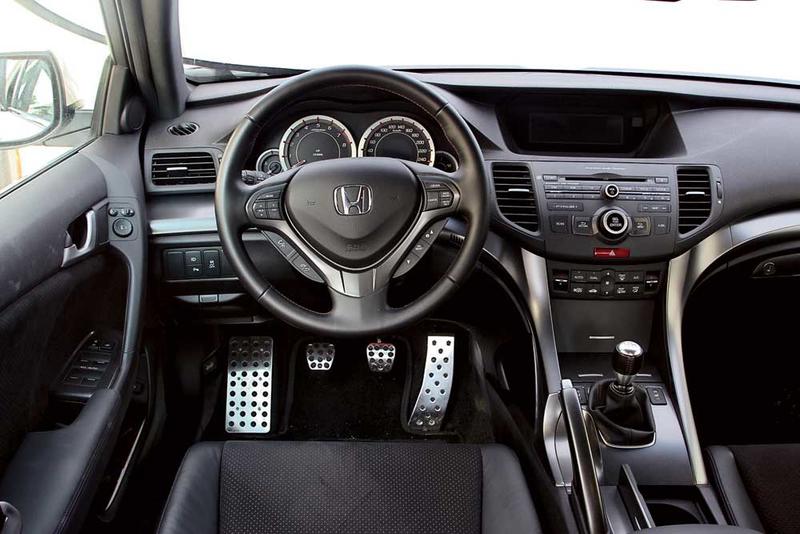 Honda Accord: Мелкими шагами / autocentre.ua