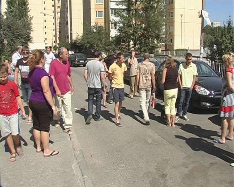 В Киеве пьяный водитель внедорожника помял 10 машин / magnolia-tv.com