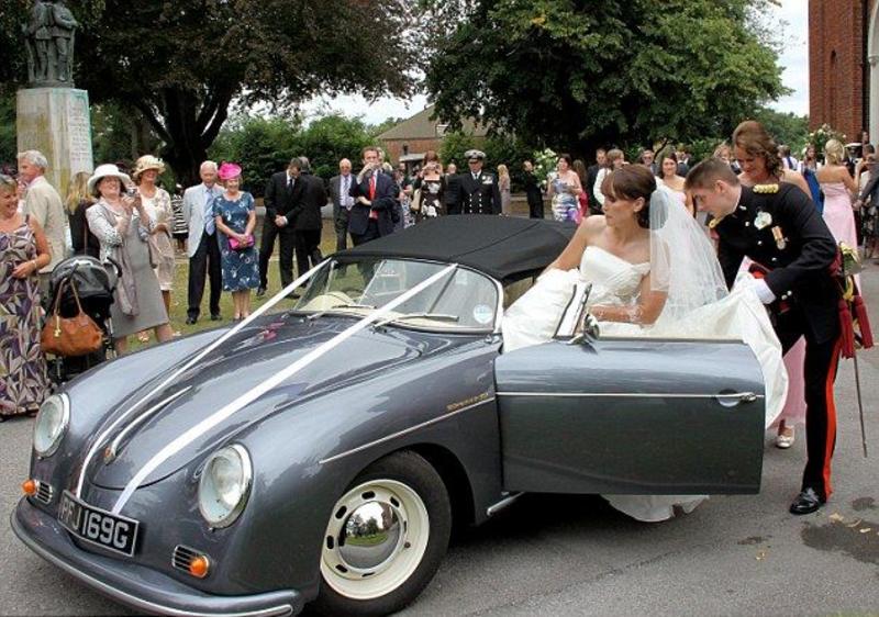 Девушка сделала из Жука Porsche к своей свадьбе / swns.com