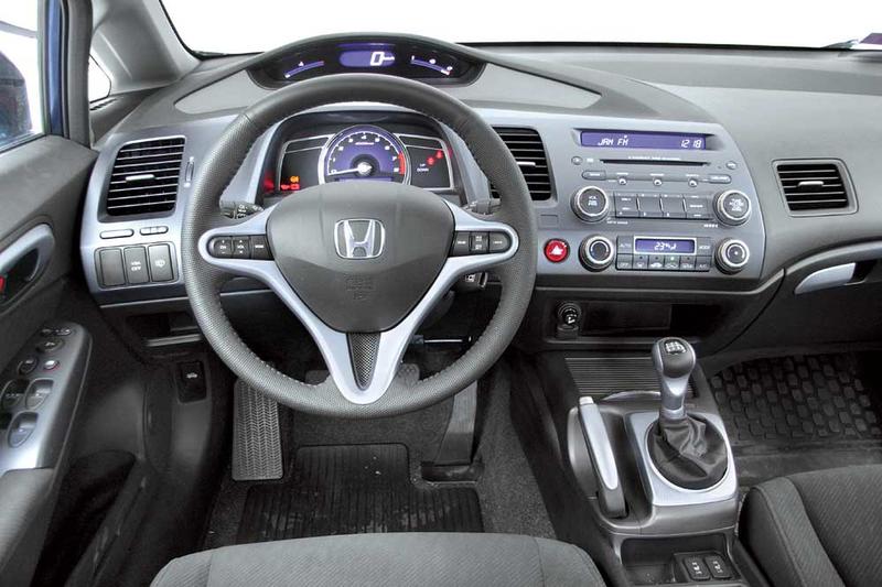 Honda Civic, VW Jetta: Две стратегии / autocentre.ua