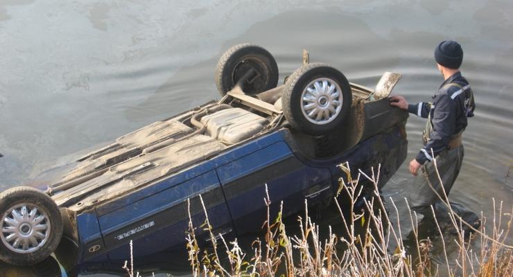 В Десне утонула машина вместе с пассажиром
