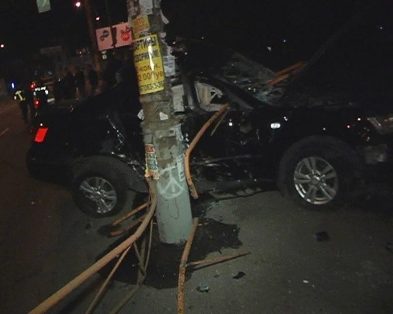 Водитель Hyundai врезался в столб и погиб на месте / magnolia-tv.com