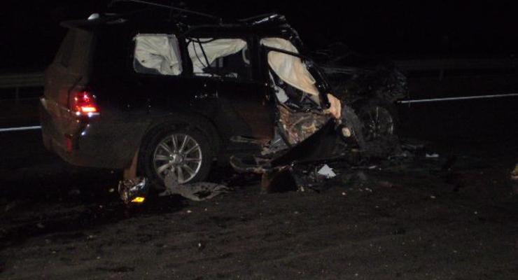 Lexus LX570 и Toyota Prado самоуничтожились о Камазы
