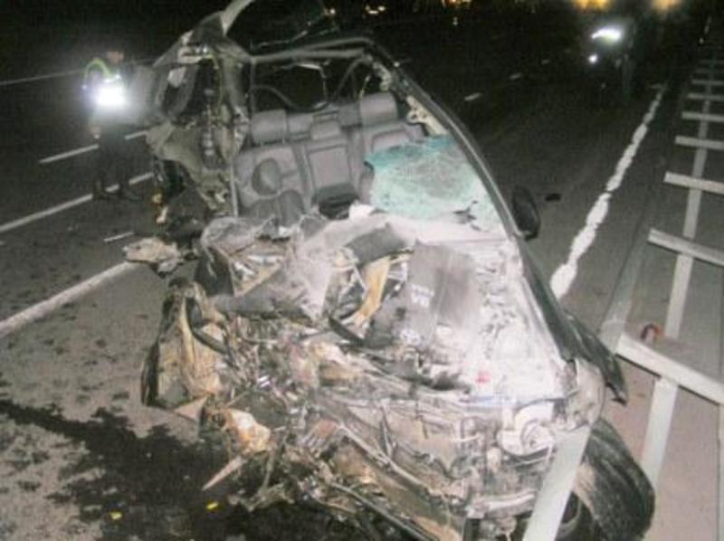 Lexus LX570 и Toyota Prado самоуничтожились о Камазы / ГАИ