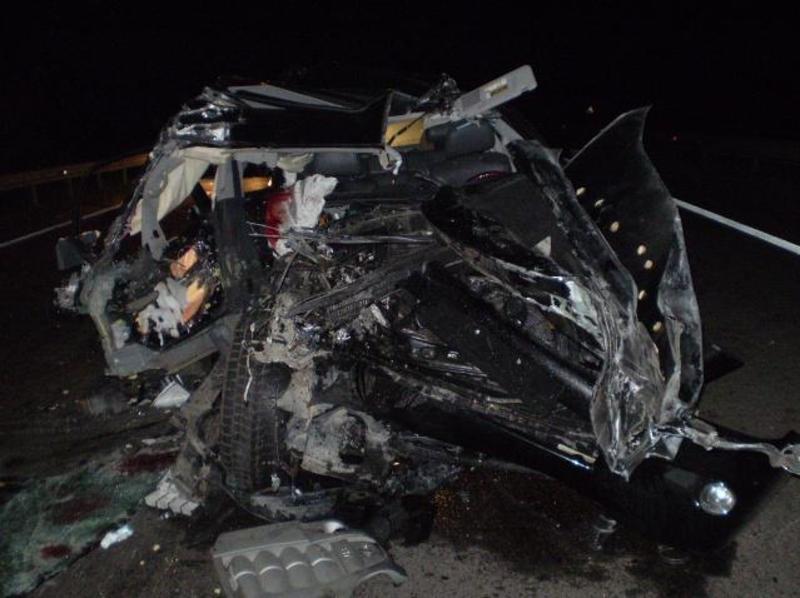 Lexus LX570 и Toyota Prado самоуничтожились о Камазы / ГАИ