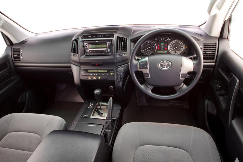 Представлен «дешевый» Land Cruiser для бездорожья / Toyota