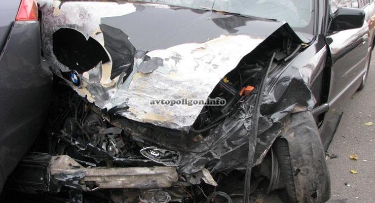 Киевлянка на BMW устроила крупную аварию