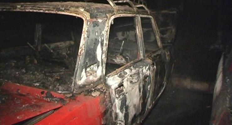 Ночью на стоянке в Киеве горели автомобили