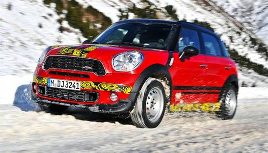 MINI тестирует свой самый мощный кроссовер