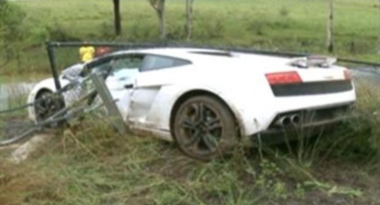 Жених разбил Lamborghini по пути на свою свадьбу