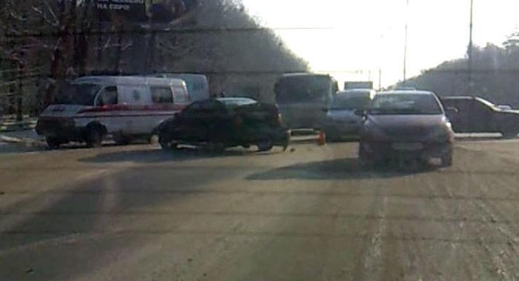 Утром Бориспольская трасса стояла из-за десятка ДТП