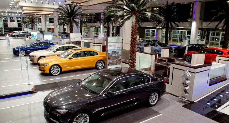 Открылся самый большой автосалон BMW в мире