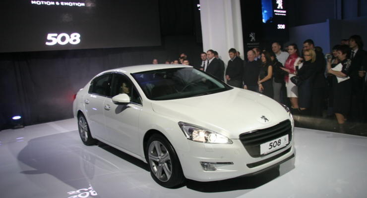 В Украине стартовали продажи нового седана Peugeot